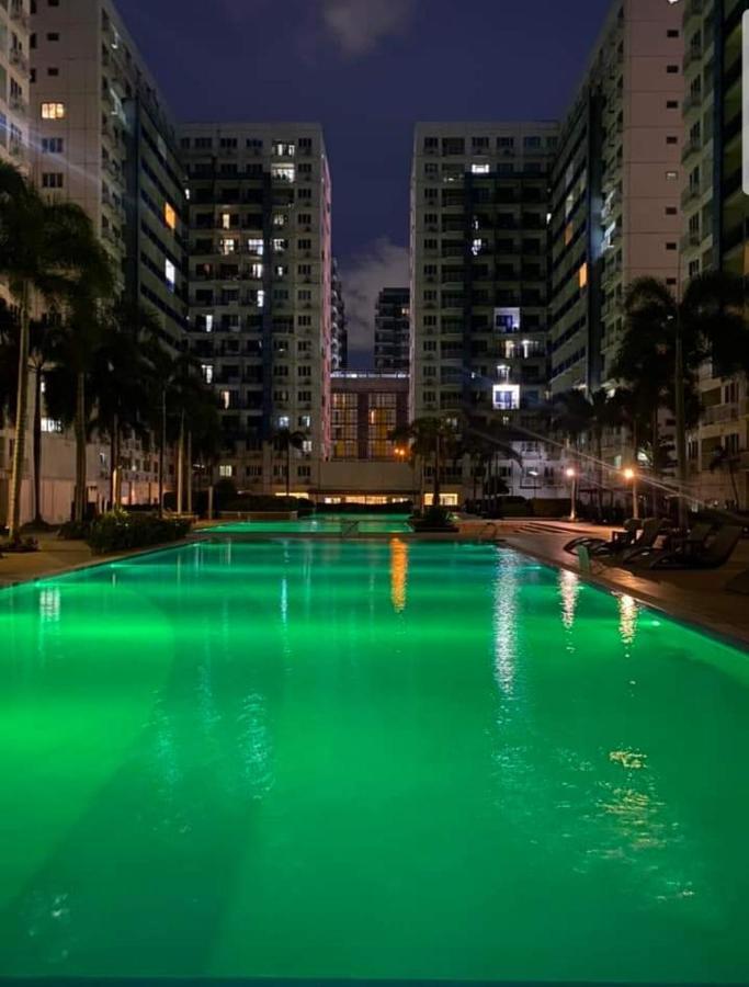 Yhanz Z Sea Residences Pasay Exterior photo